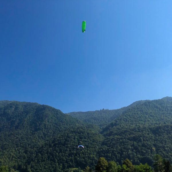 Paraglider im Soča Valley