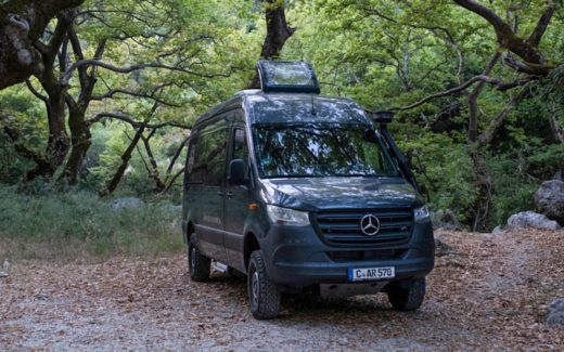 4x4-Mercedes-Camper in Griechenland