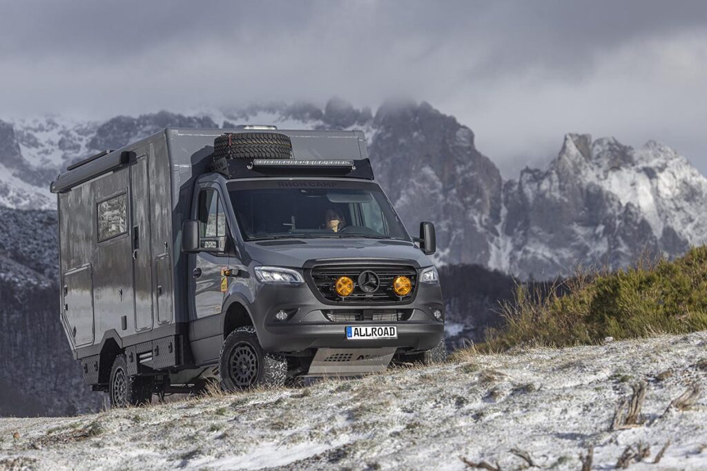 Der Rhön Camp Rebel 4x4 meistert Strecken abseits vom Asphalt ohne Probleme