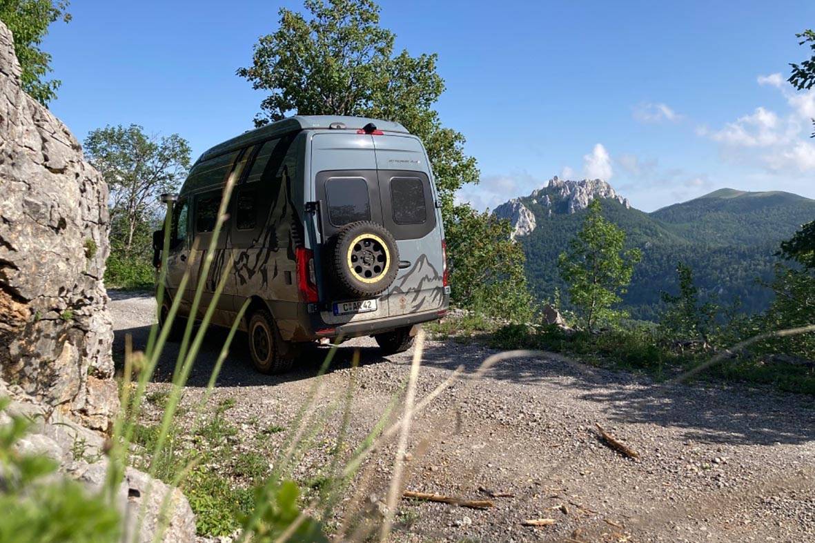 4x4-Camper-Touren durch das Hochgebirge in Kroatien