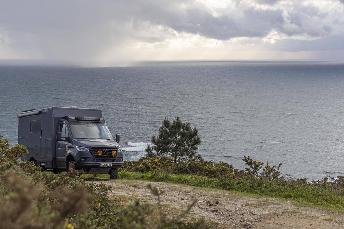 Der Rebel von Rhön Camp offroad unterwegs