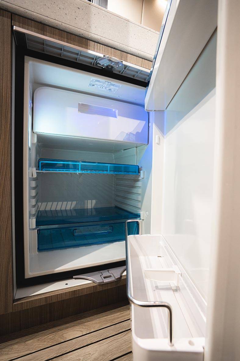 80-Liter-Kühlschrank im TAKLAMAKAN 4x4